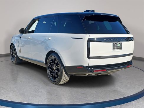 New 2025 Land Rover Range Rover Long Wheelbase SE image 7