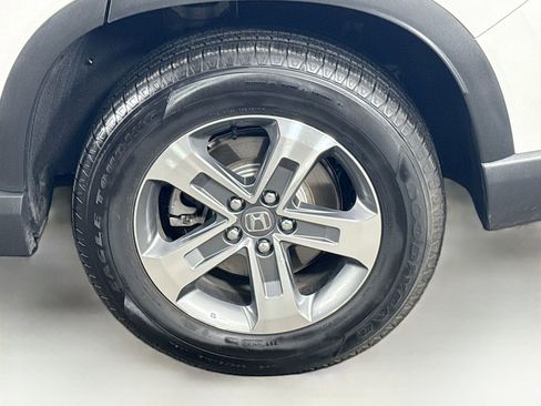 Certified 2025 Honda Pilot EX-L image 9