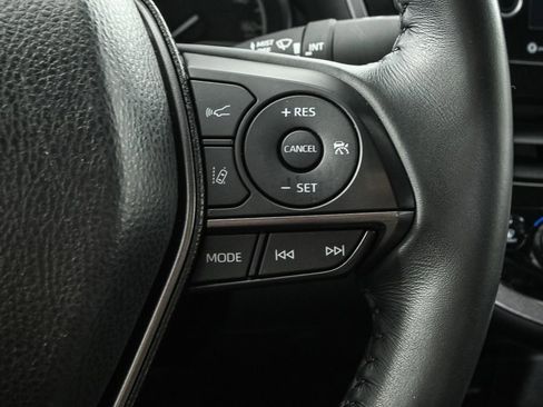 Used 2024 Toyota Camry XSE image 11