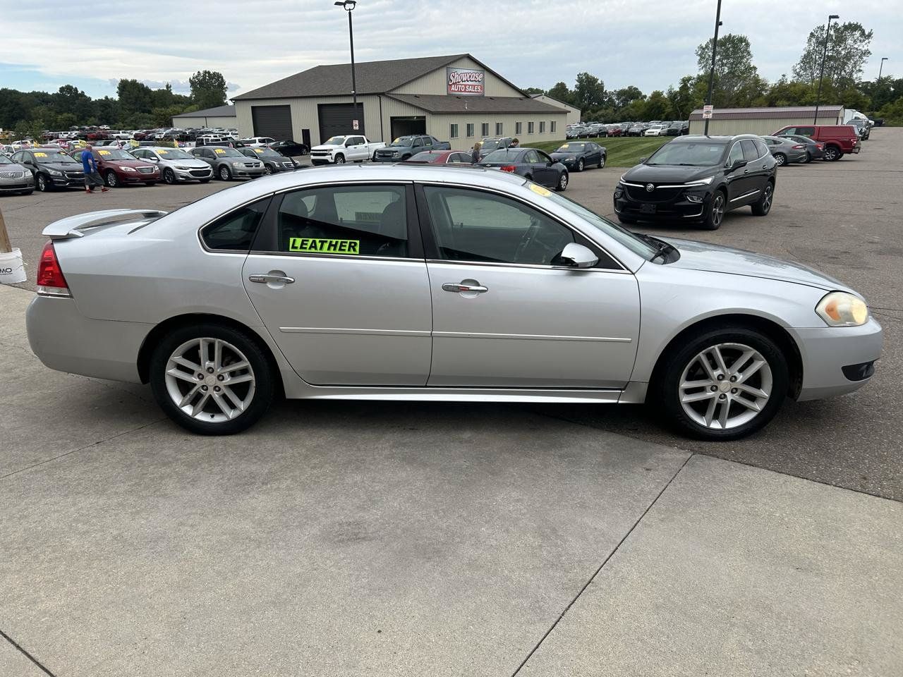 Used 2013 Chevrolet Impala LTZ FWD image 4