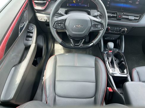Used 2025 Chevrolet TrailBlazer RS w/ Driver Confidence Package FWD image 22