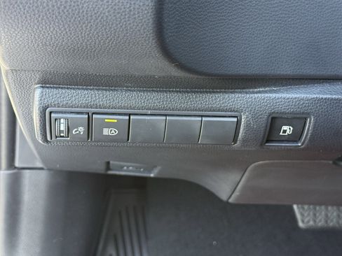 Used 2025 Toyota Corolla LE FWD image 23