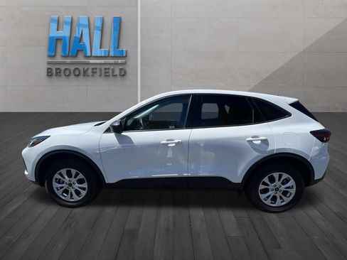 Used 2025 Ford Escape Active AWD/4WD image 2