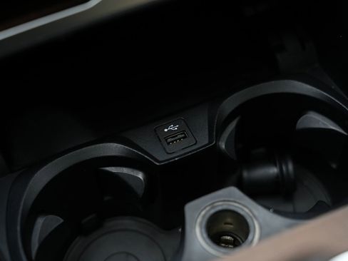 Used 2021 BMW 330i xDrive Sedan w/ Convenience Package image 27