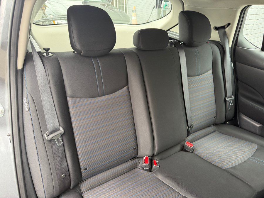 Used 2020 Nissan Leaf S w/ Protection Package FWD image 32