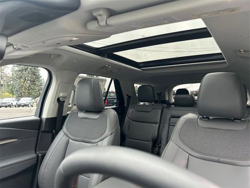 New 2025 Ford Explorer Active w/ Active Comfort Package image 23