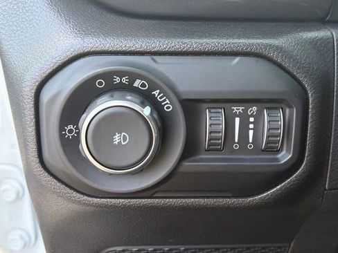 Used 2022 Jeep Wrangler Unlimited Rubicon w/ Xtreme Recon 35" Tire Package image 5