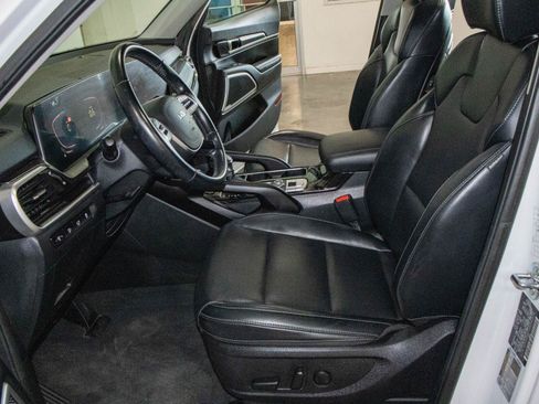 Used 2025 Kia Telluride S AWD/4WD image 8