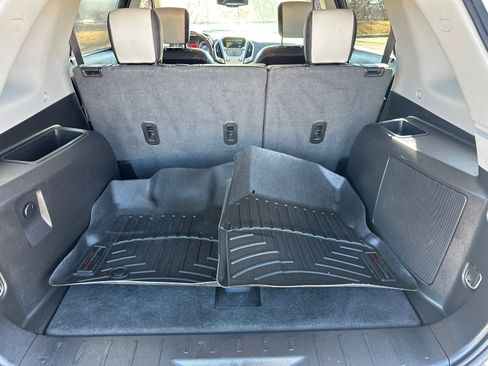 Used 2017 GMC Terrain SLT image 18