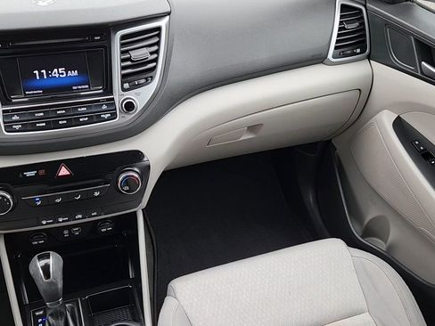 Used 2017 Hyundai Tucson SE image 6