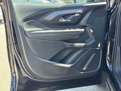 Certified 2024 GMC Terrain SLE w/ Driver Convenience Package image 14