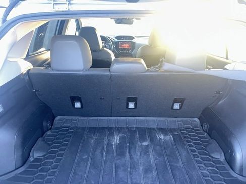 Used 2022 Subaru Crosstrek 2.5i Sport w/ Moonroof Package image 7