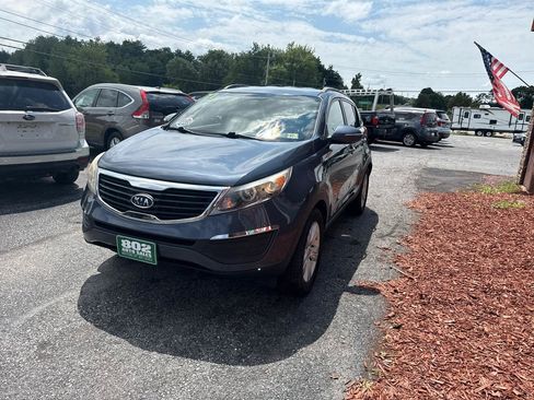 Used 2011 Kia Sportage LX w/ Convenience Pkg AWD/4WD image 3