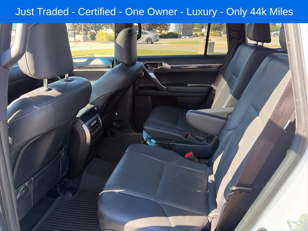 Used 2023 Lexus GX 460 Luxury w/ Sport Design Package AWD/4WD image 13