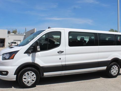 Used 2023 Ford Transit 350 XLT image 2