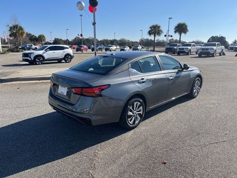 New 2025 Nissan Altima 2.5 S image 9