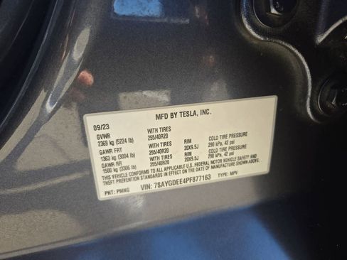 Used 2023 Tesla Model Y Long Range image 31