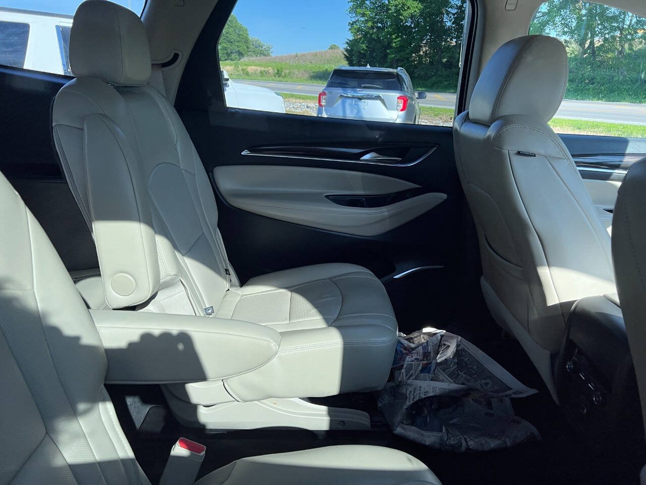 Used 2019 Buick Enclave Essence AWD/4WD image 13