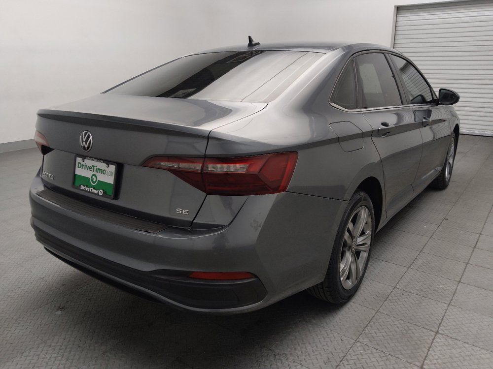 Used 2024 Volkswagen Jetta SE FWD image 9