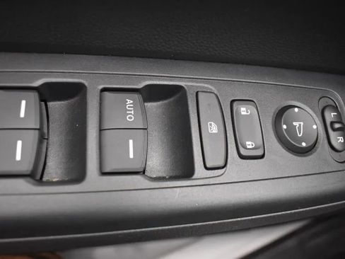 Used 2024 Honda CR-V LX image 21