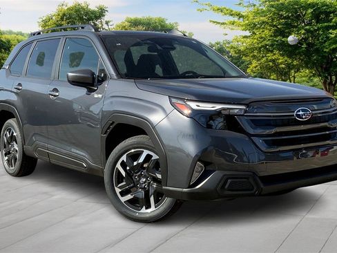 New 2025 Subaru Forester Premium image 2