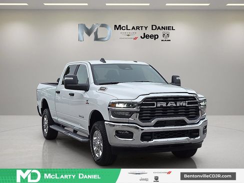 Used 2025 RAM 2500 Big Horn AWD/4WD image 1