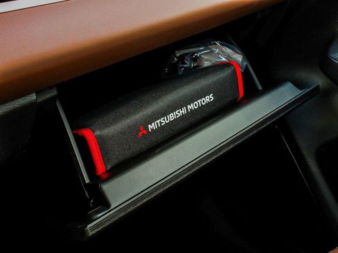 New 2025 Mitsubishi Outlander SEL AWD/4WD image 17