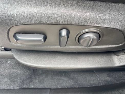 Used 2022 Chevrolet Traverse Premier AWD/4WD image 16