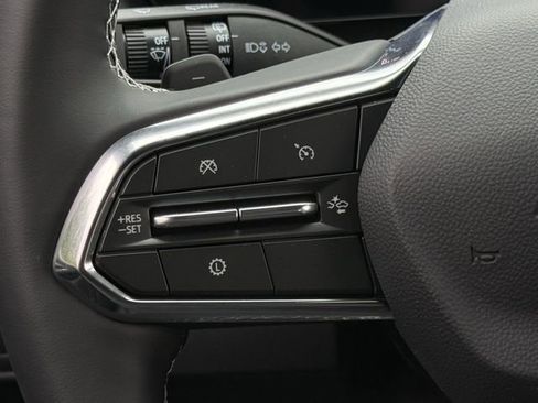 New 2026 Chevrolet Traverse LT image 13