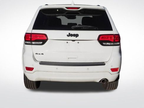 Used 2019 Jeep Grand Cherokee Altitude AWD/4WD image 5
