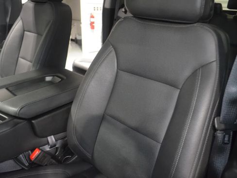 Used 2025 GMC Sierra 1500 SLT image 13