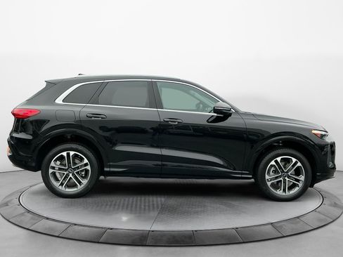 New 2025 Audi Q5 Premium Plus image 8