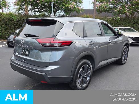 Used 2025 Nissan Rogue SV FWD image 12