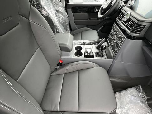 Used 2025 INEOS Grenadier Fieldmaster Edition image 29