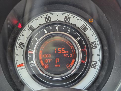Used 2012 FIAT 500 Lounge w/ Luxury Leather Pkg FWD image 18