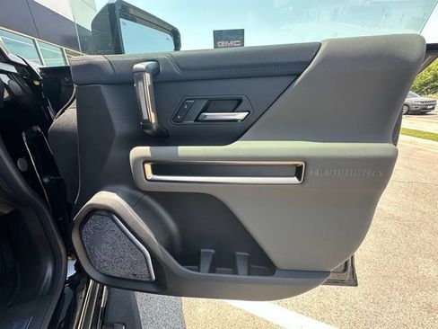 New 2025 GMC Hummer EV 2X AWD/4WD image 32