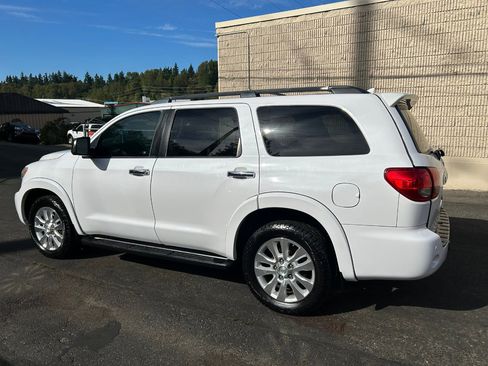 Used 2013 Toyota Sequoia Platinum image 7
