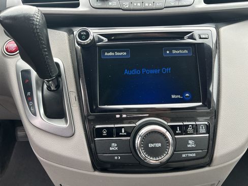 Used 2016 Honda Odyssey Touring Elite image 22