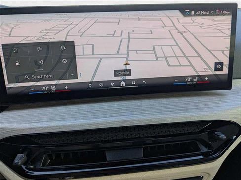 Used 2025 BMW 330i Sedan w/ Premium Package image 11