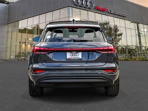 Used 2025 Audi Q6 e-tron Premium w/ Convenience Package image 3