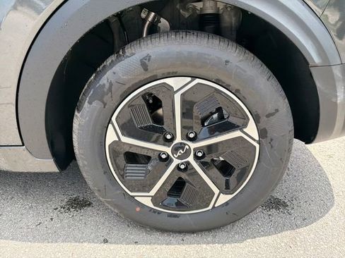 New 2026 Kia Niro LX FWD image 25
