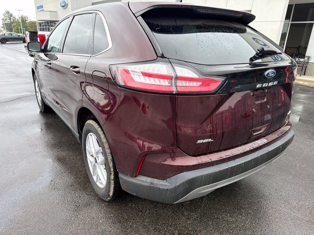 Used 2023 Ford Edge SEL w/ Convenience Package AWD/4WD image 2