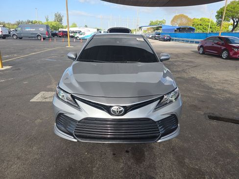 Used 2021 Toyota Camry LE image 2