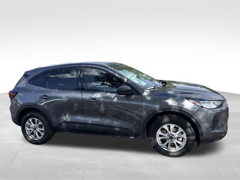 Used 2025 Ford Escape Active AWD/4WD image 3