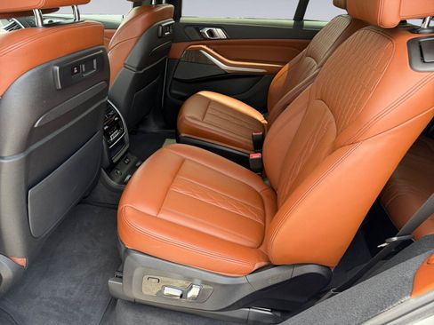 Used 2020 BMW X7 M50i AWD/4WD image 17