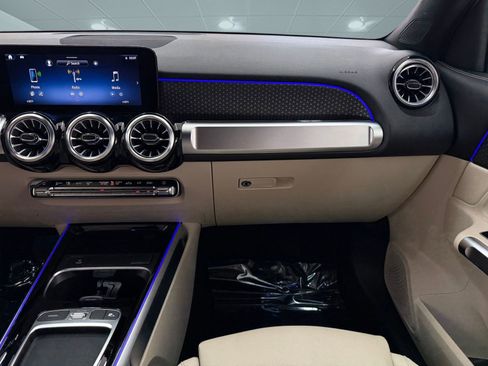 Certified 2025 Mercedes-Benz GLB 250 image 26
