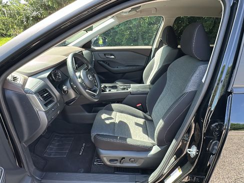 Used 2023 Nissan Rogue SV AWD/4WD image 11