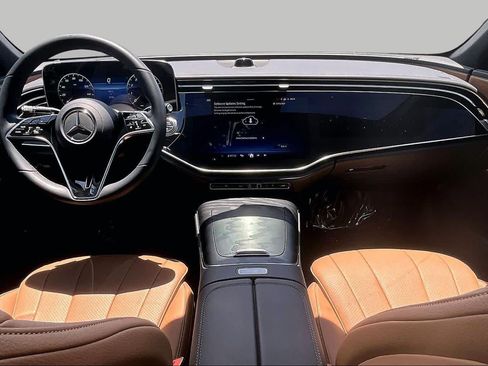 Used 2026 Mercedes-Benz E 350 Sedan w/ Driver Assistance Package image 15