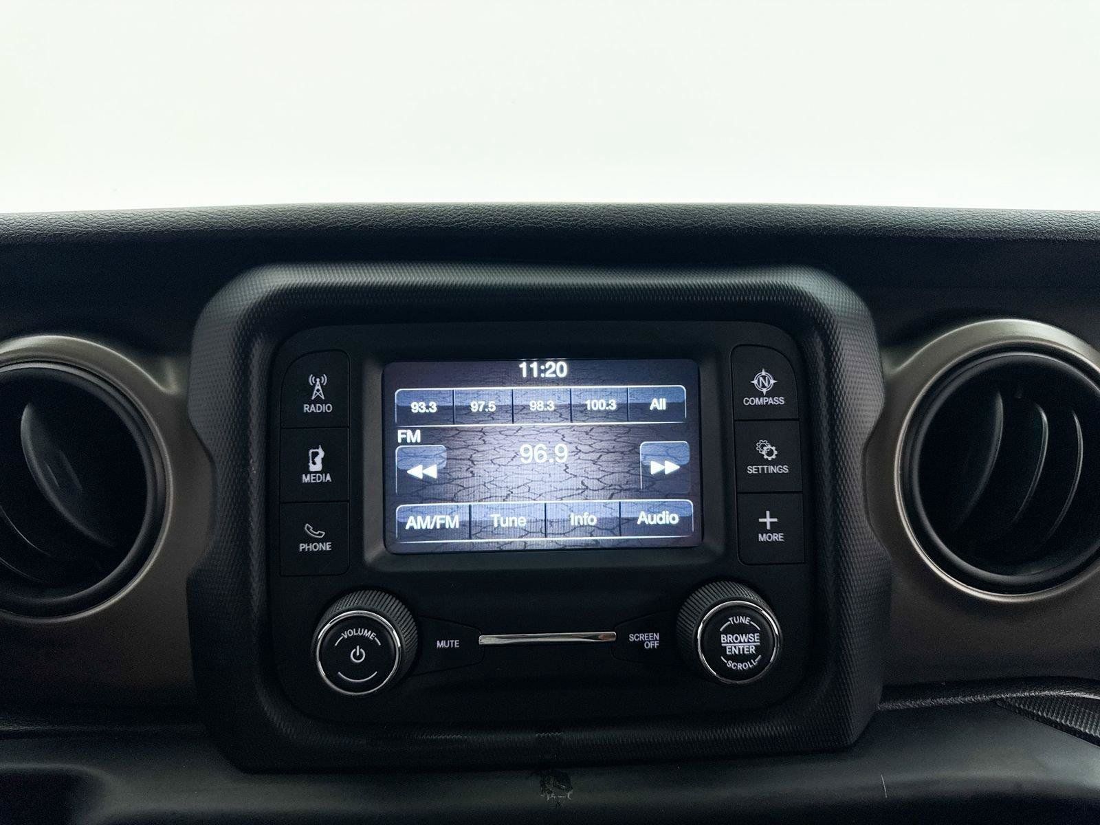 Used 2019 Jeep Wrangler Sport AWD/4WD image 6