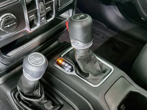 Used 2021 Jeep Wrangler Unlimited Sport AWD/4WD image 23